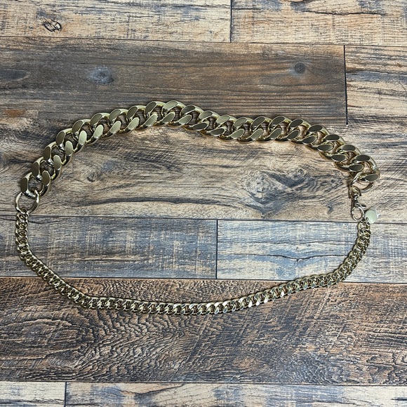 Express Thick Gold Chain Belt - Picture 6 of 6